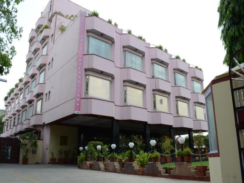 Oyo 18814 Hotel Maya International Jaipur Buitenkant foto