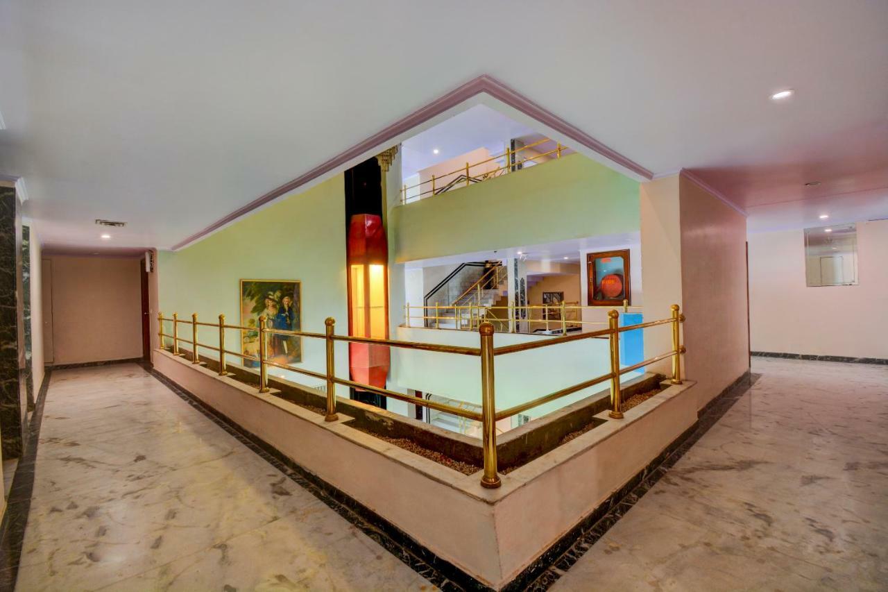 Oyo 18814 Hotel Maya International Jaipur Buitenkant foto