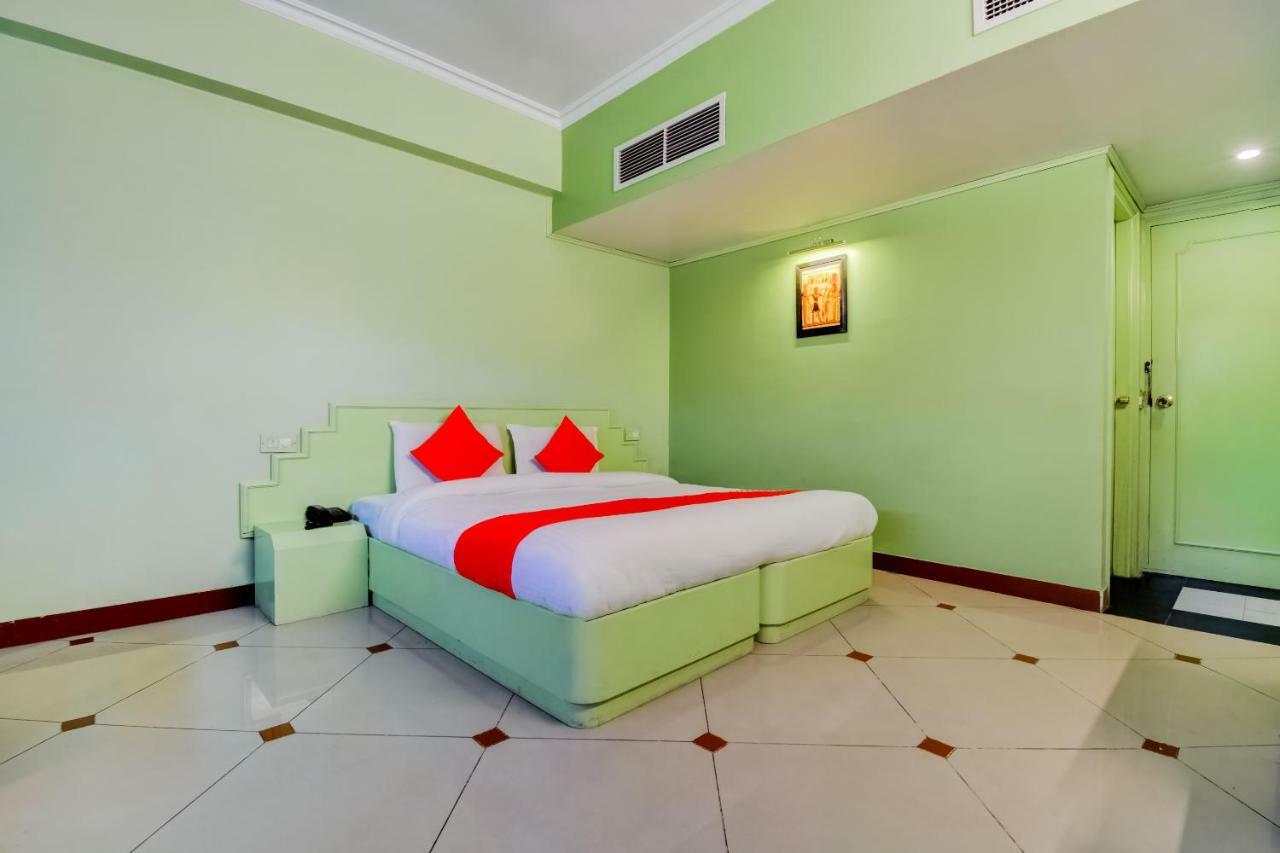 Oyo 18814 Hotel Maya International Jaipur Buitenkant foto