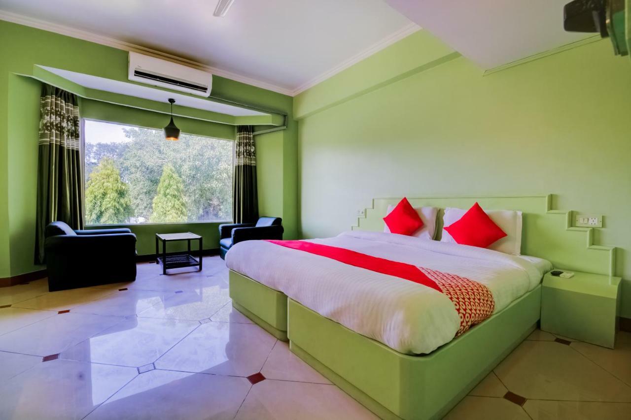 Oyo 18814 Hotel Maya International Jaipur Buitenkant foto