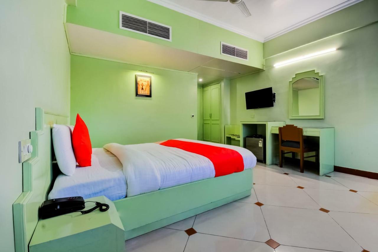 Oyo 18814 Hotel Maya International Jaipur Buitenkant foto
