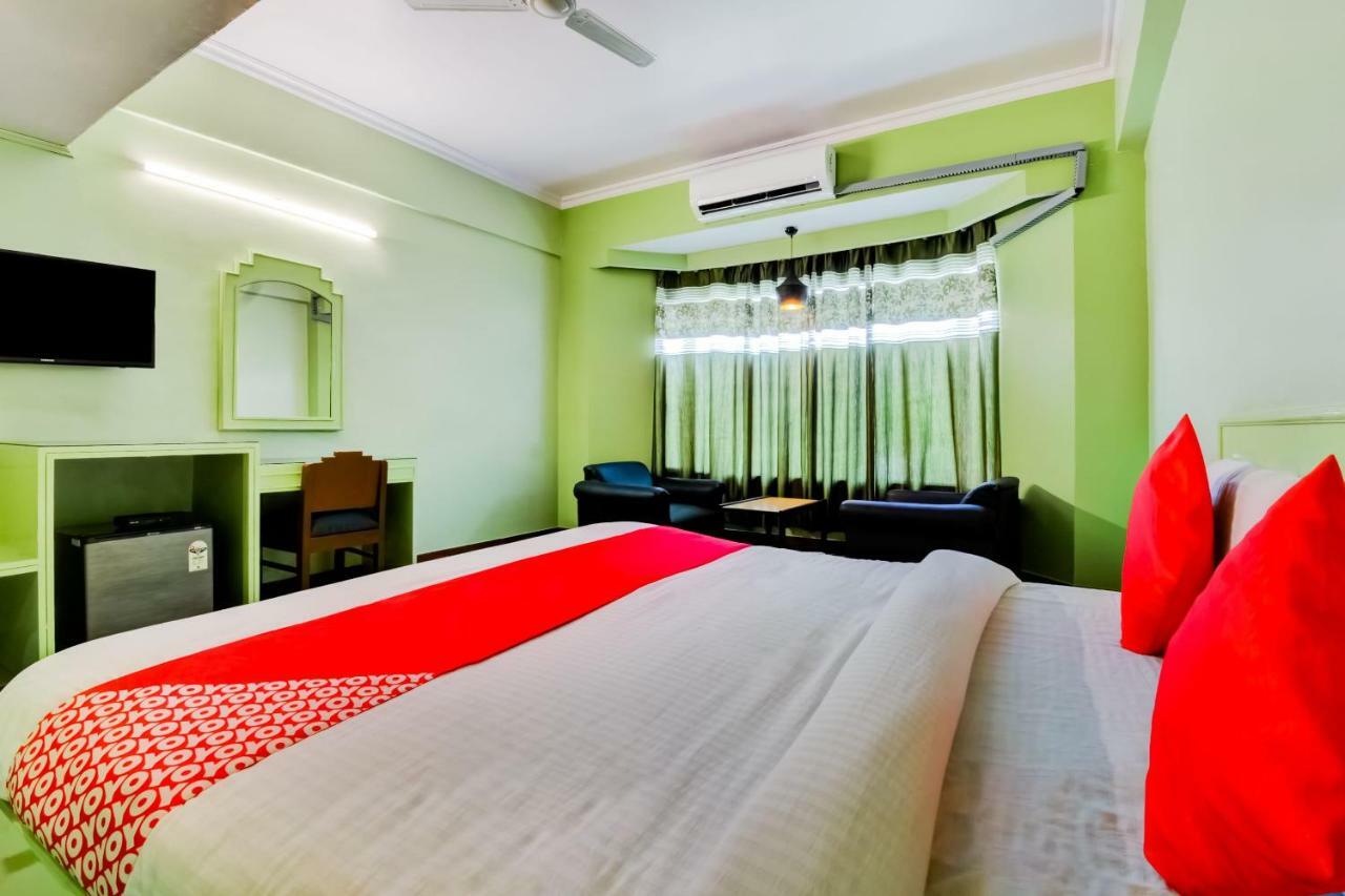 Oyo 18814 Hotel Maya International Jaipur Buitenkant foto