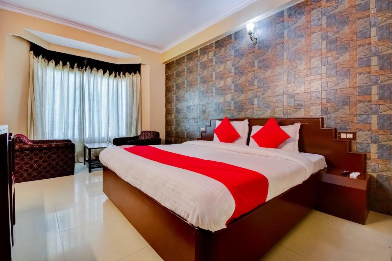 Oyo 18814 Hotel Maya International Jaipur Buitenkant foto