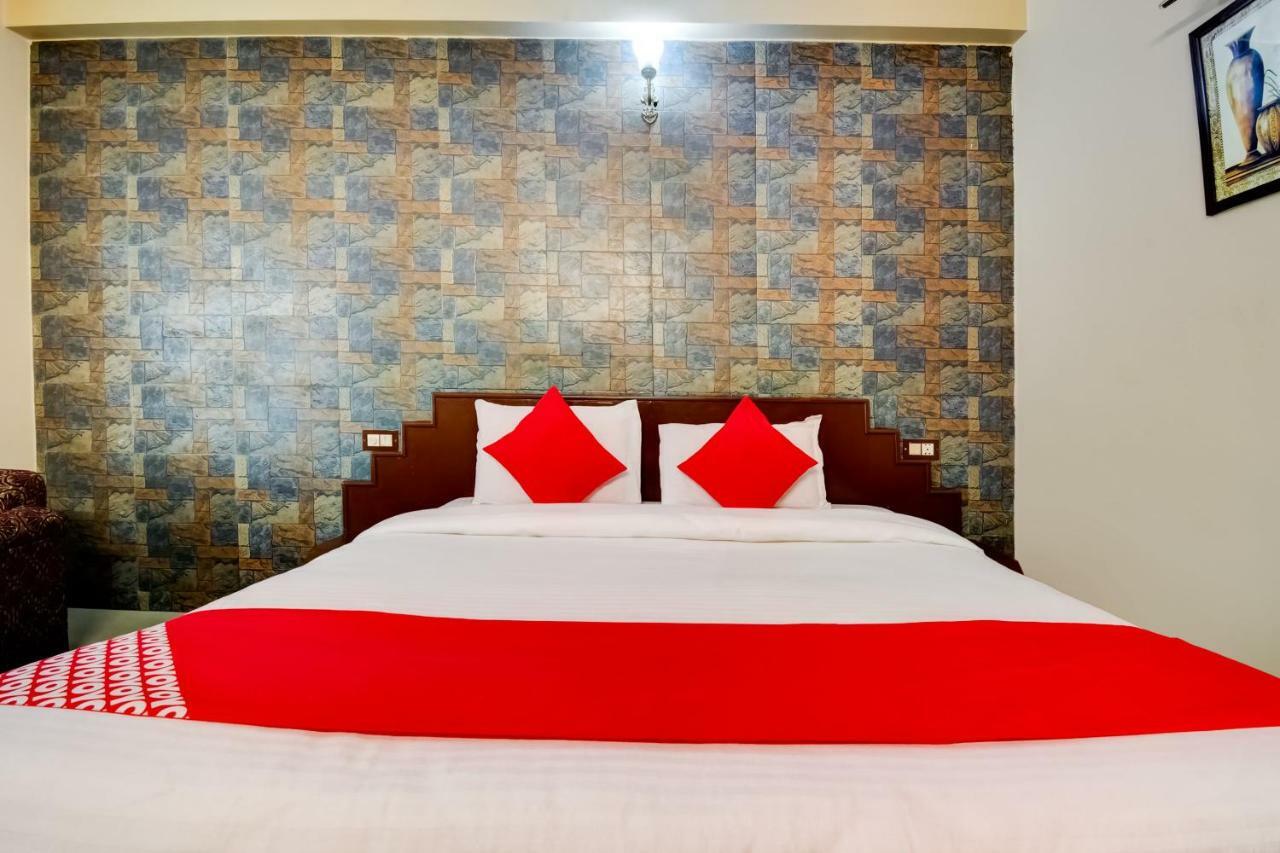 Oyo 18814 Hotel Maya International Jaipur Buitenkant foto